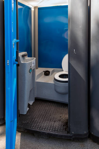 Best Portable restroom trailer rental  in Sandoval, IL